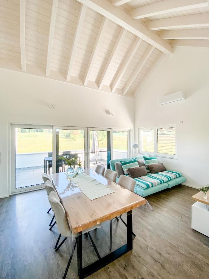 Wunderschoene Helle Wohnung Mit Grosser Dachterrasse กอทท์มาดิงเกน ภายนอก รูปภาพ