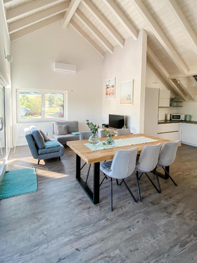 Wunderschoene Helle Wohnung Mit Grosser Dachterrasse กอทท์มาดิงเกน ภายนอก รูปภาพ