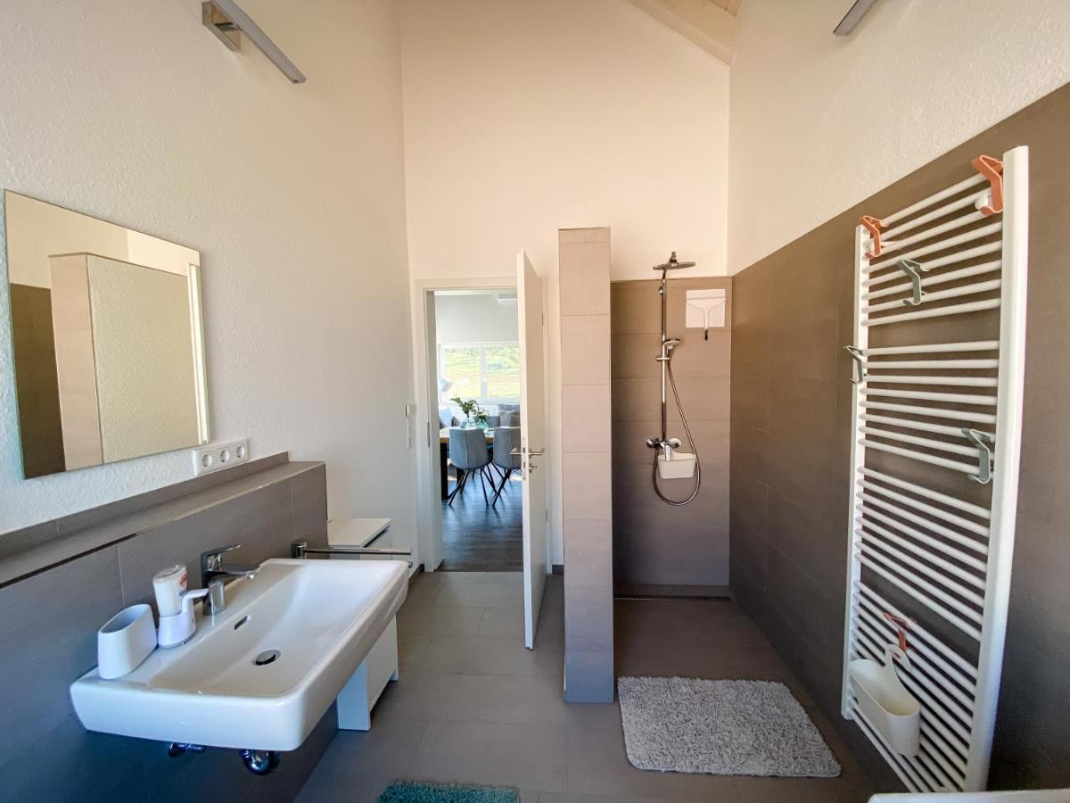 Wunderschoene Helle Wohnung Mit Grosser Dachterrasse กอทท์มาดิงเกน ภายนอก รูปภาพ