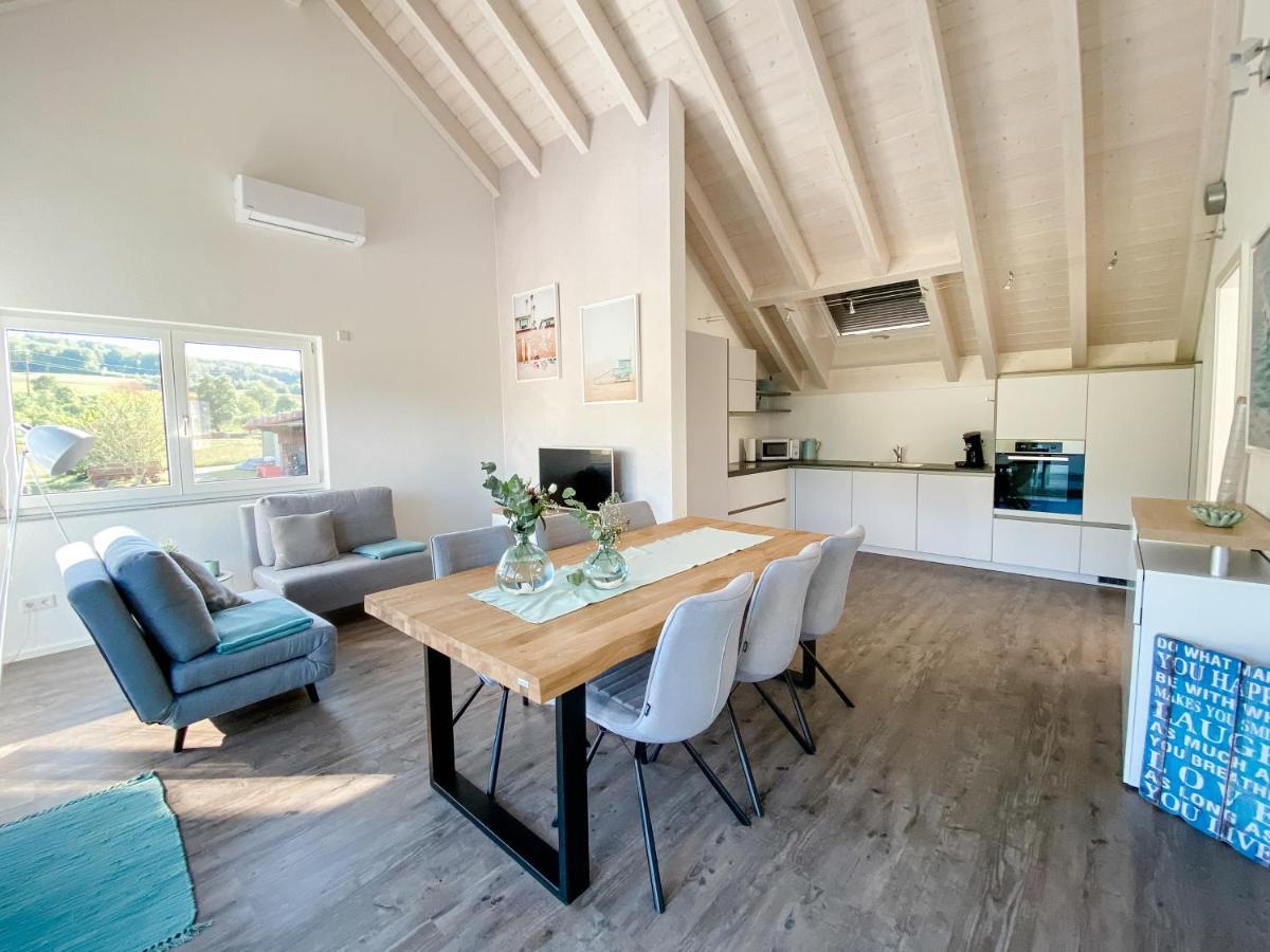 Wunderschoene Helle Wohnung Mit Grosser Dachterrasse กอทท์มาดิงเกน ภายนอก รูปภาพ