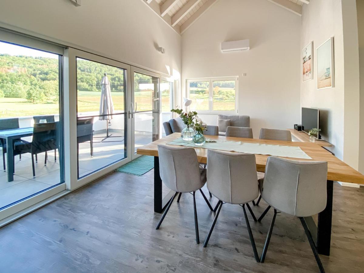 Wunderschoene Helle Wohnung Mit Grosser Dachterrasse กอทท์มาดิงเกน ภายนอก รูปภาพ