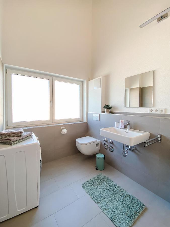 Wunderschoene Helle Wohnung Mit Grosser Dachterrasse กอทท์มาดิงเกน ภายนอก รูปภาพ