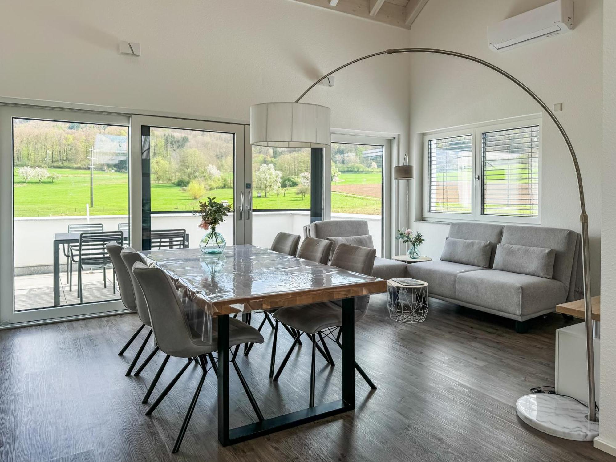 Wunderschoene Helle Wohnung Mit Grosser Dachterrasse กอทท์มาดิงเกน ภายนอก รูปภาพ